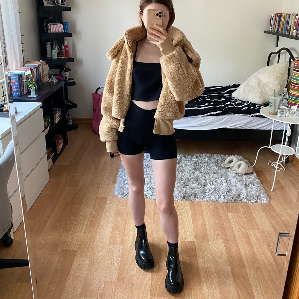 Alo Yoga Foxy Sherpa Jacket